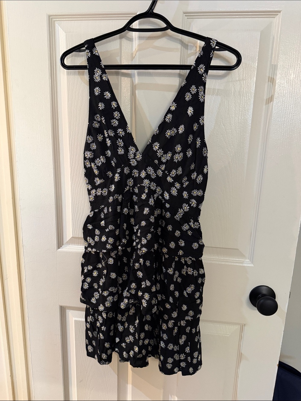GAP Black and White Daisy V-Neck Tiered Dress
